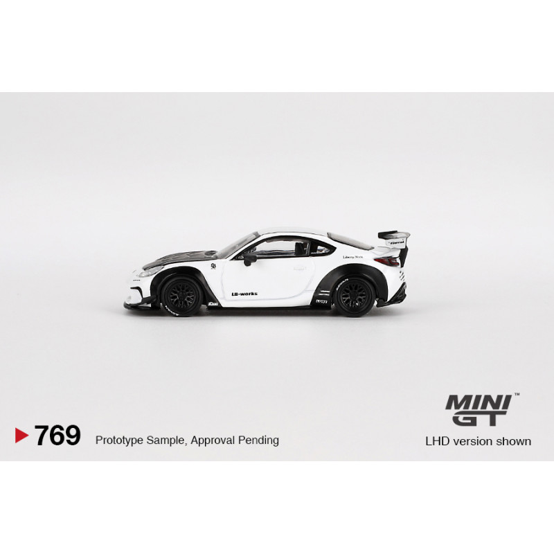 MINIGT - 1/64 - TOYOTA GR86 LB★NATION WHITE